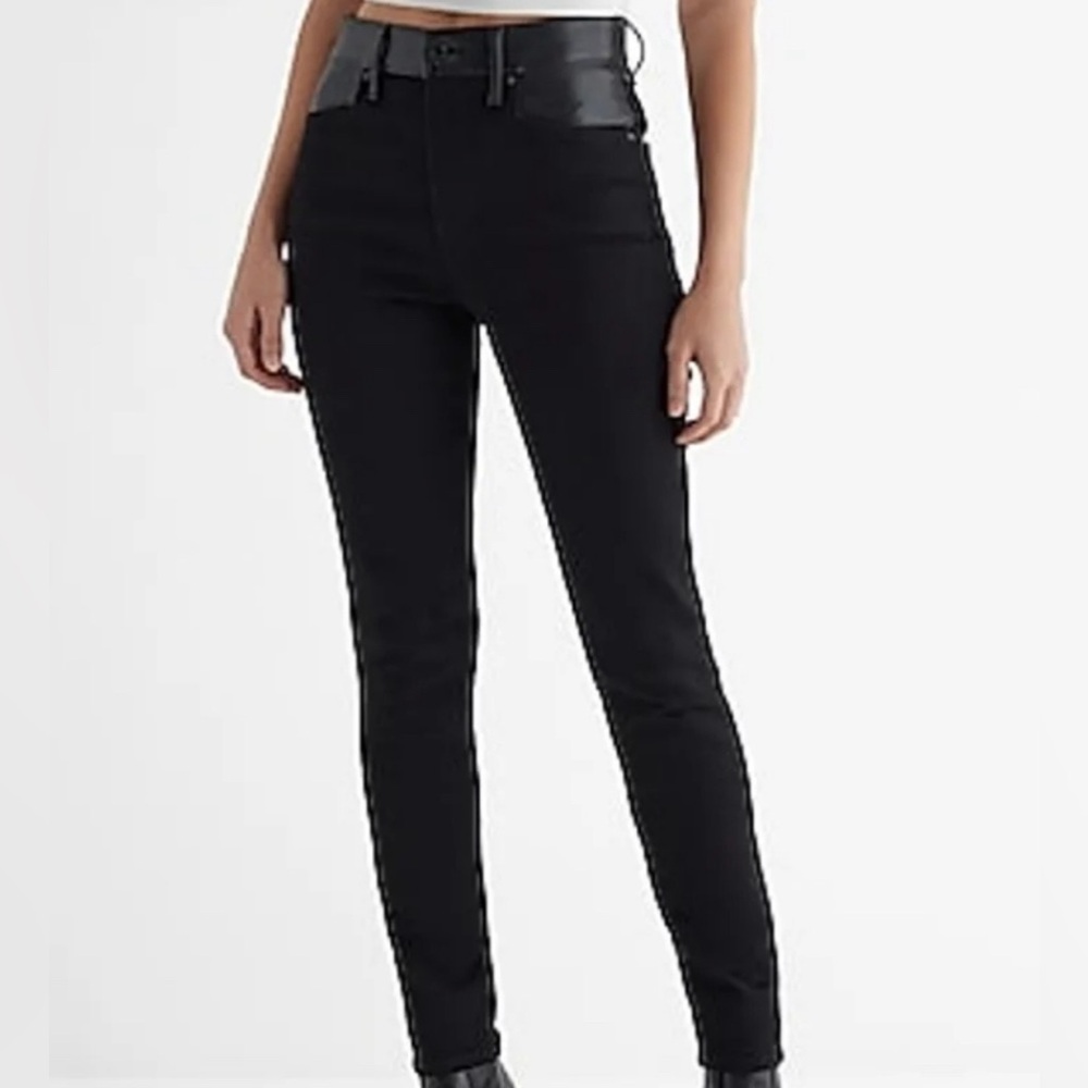 High Waisted Black Faux Leather
Paneled '90s Skinny Jeans